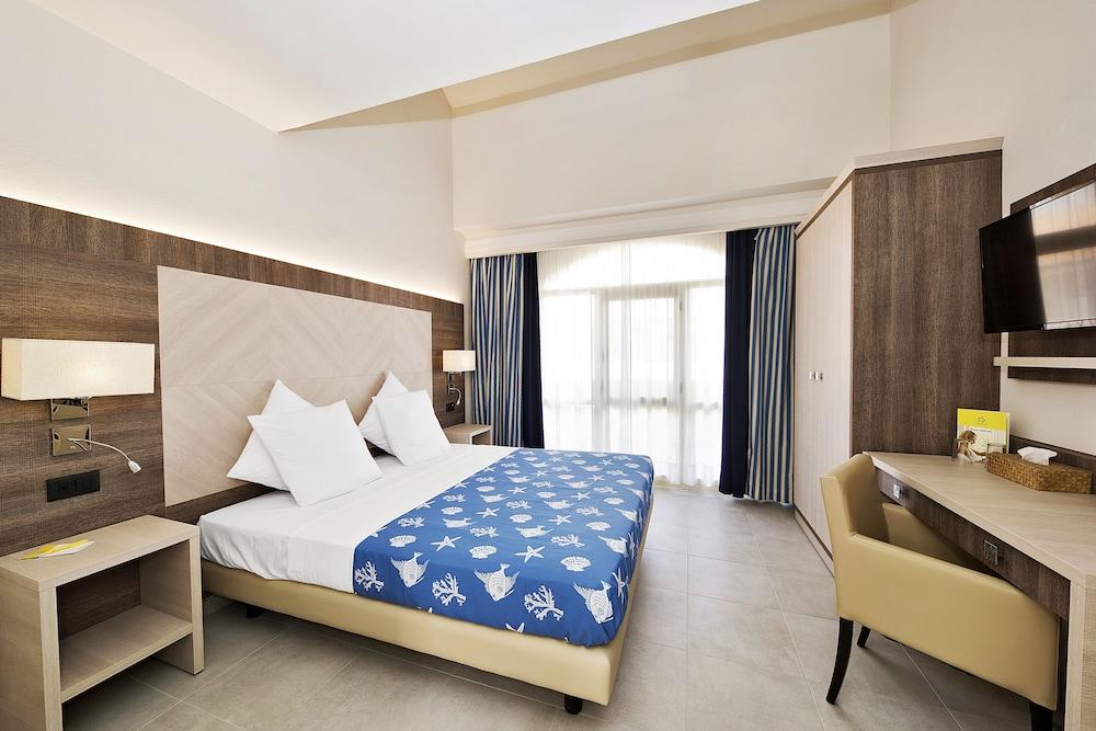 Tui Magic Life Calabria Hotel Pizzo  Buitenkant foto